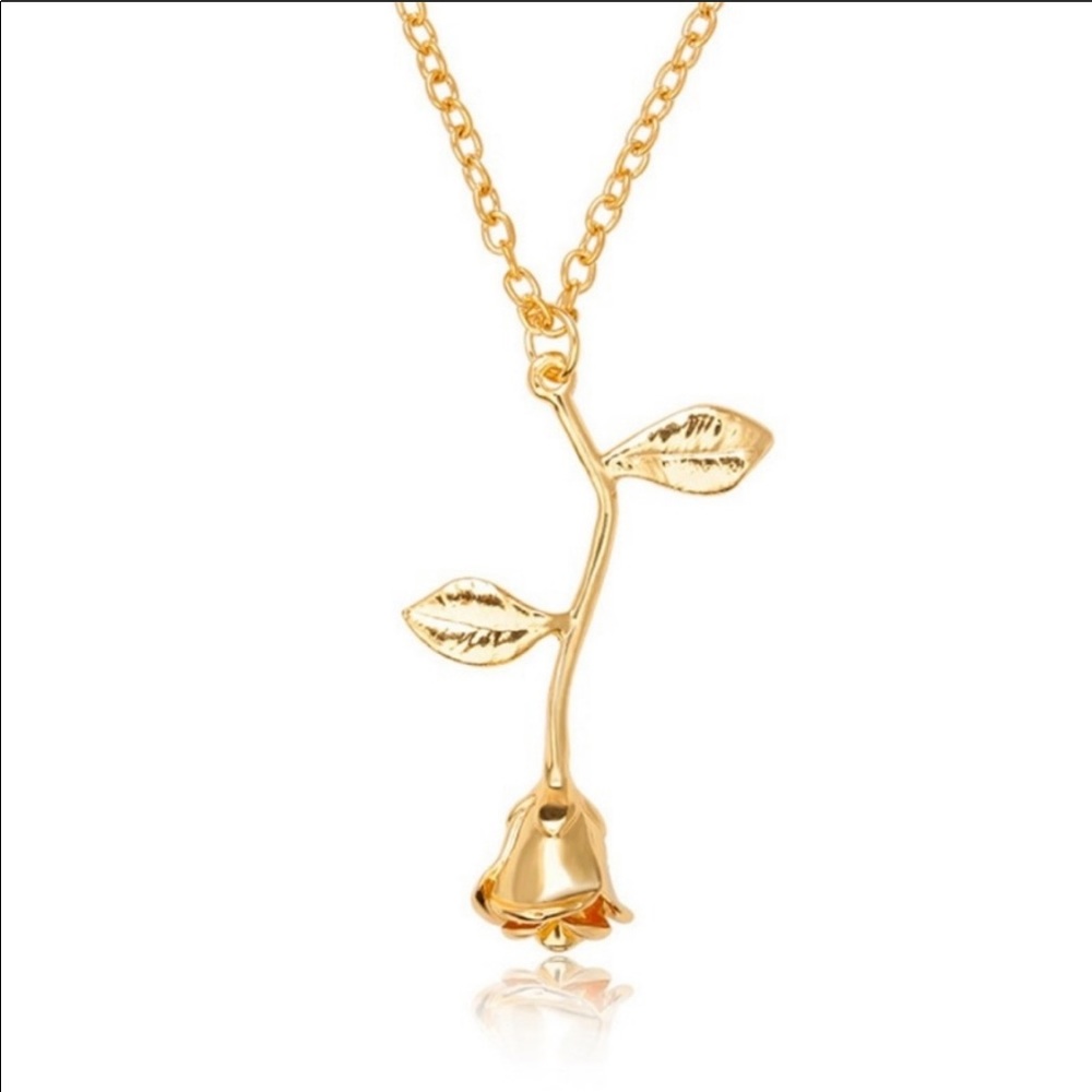 ‼️CLOSET CLOSING‼️LAST ONE! Rose Pendant Necklace - Gold Tone